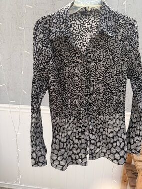 East 5th Black & White Printed Long-Sleeve Top
